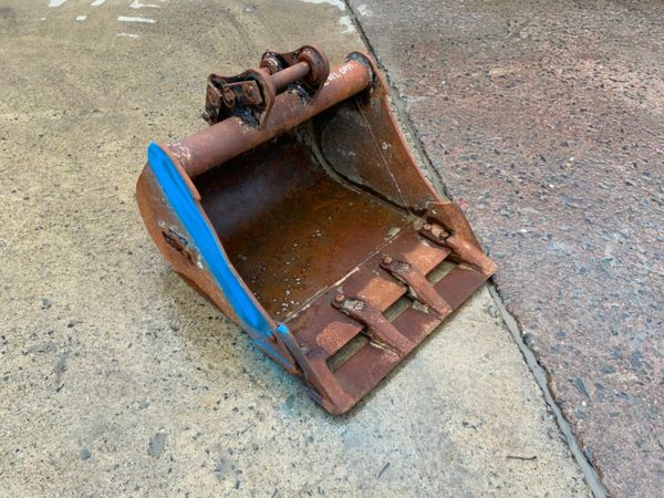 24" MINI DIGGER BUCKET......30mm PINS.......1101. 288546064