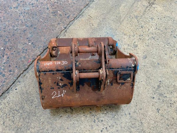 24" MINI DIGGER BUCKET......30mm PINS.......1101. 288546061