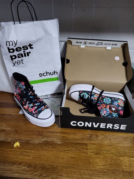 Trainers converse all star hi tops for sale in Co. Dublin for 50 on DoneDeal