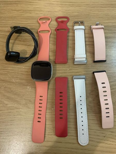 Sale fitbit versa 3 hot sale