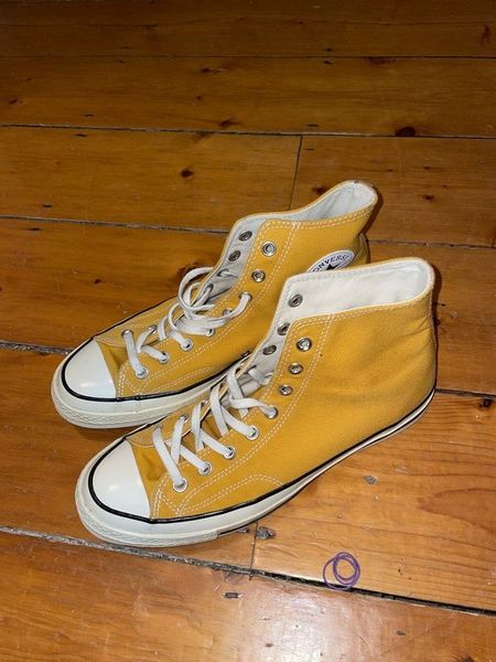 Men's yellow 2024 converse shoes