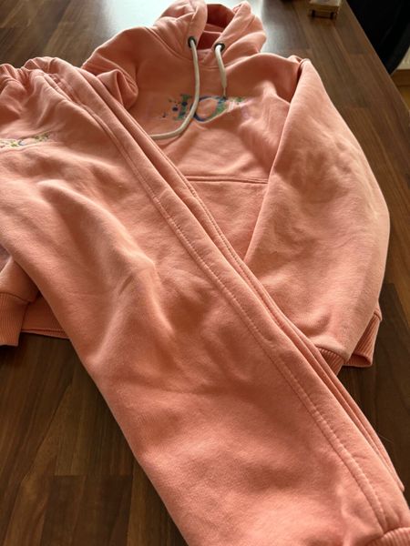 Girls tracksuit age 8 sales