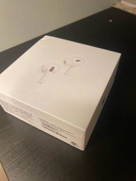 What is in the online box of airpods pro