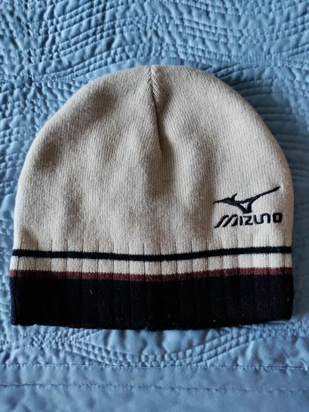 Mizuno best sale golf beanie