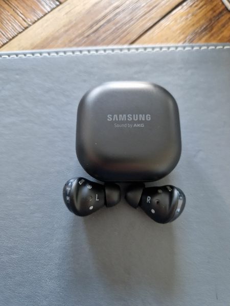 Samsung galaxy buds pro near me hot sale