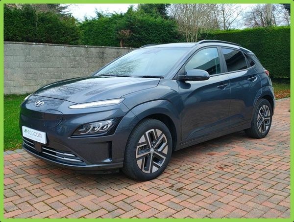 Hyundai kona deals premium 64kwh