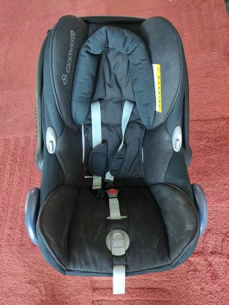 Maxi cosi car 2025 seat done deal