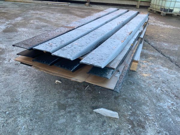 2.5mt FORK LIFT EXTENSION FORKS.......625. 289469595