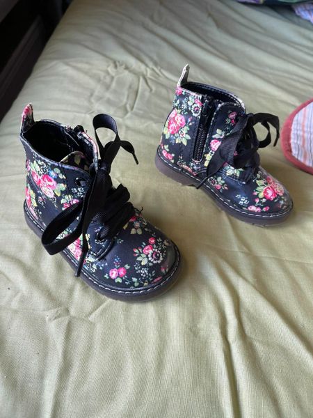 Doc martin best sale baby shoes