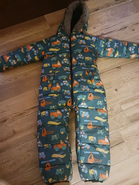 Boys size 6 on sale snowsuit