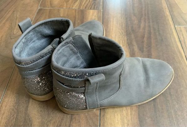 Girl boots clearance size 1