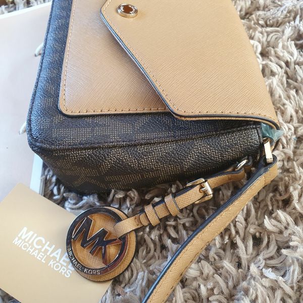 Michael kors 2025 crossbody bag sale