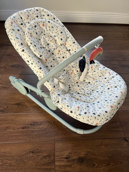 Wave rocker baby online bouncer chair