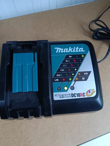 Makita charger for online sale