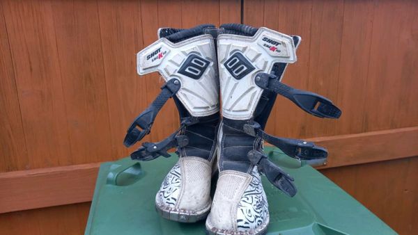 Motocross hotsell gear boots