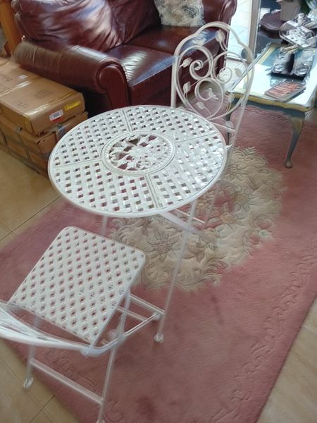 Iron chair deals table set