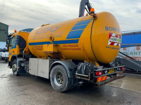 Volvo FM10 Vacuum Tank Drain Jetter. 280133485