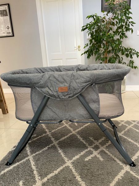 Kangu best sale foldable crib