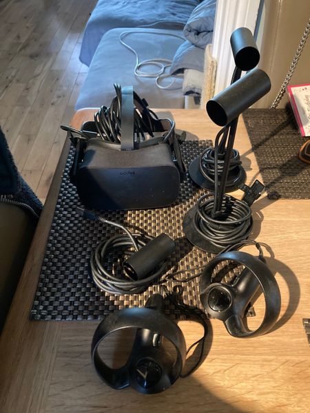 Oculus rift shop cv1 for sale