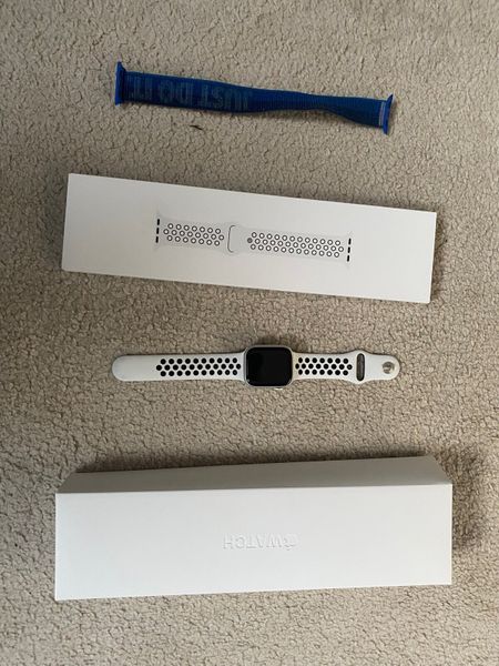 Apple watch series store 3 cellular box