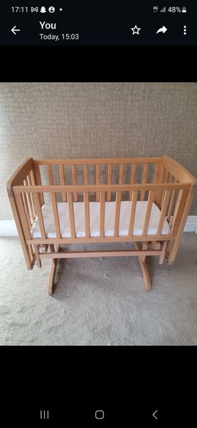 Mamas and papas hot sale crystal gliding crib