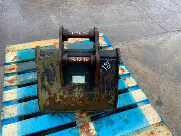 18" MINI DIGGER BUCKET....30mm PINS.......1212/18. 280694142