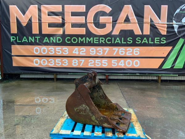 24" DIGGING BUCKET.....45mm PINS......1198/24. 280697558