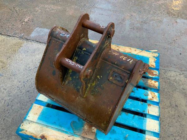 24" DIGGING BUCKET.....45mm PINS......1198/24. 280697560