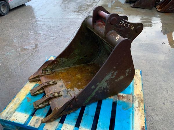 24" DIGGING BUCKET...50mm PINS......1205/24. 280890836