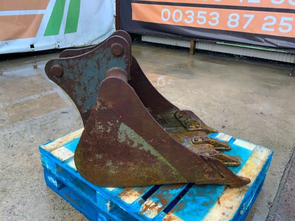 24" DIGGING BUCKET...50mm PINS......1205/24. 280890838