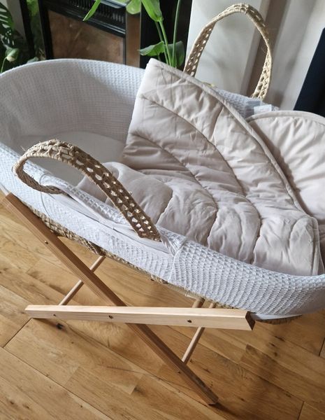 Moses basket outlet pillow