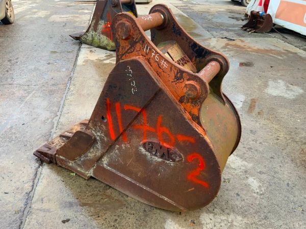 24" BMC DIGGING BUCKET....80mm PINS......1176/2 280970286