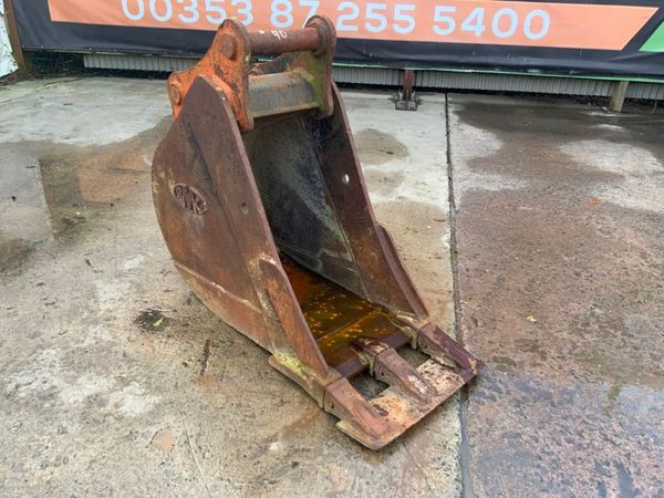 24" BMC DIGGING BUCKET....80mm PINS......1176/2 280970282