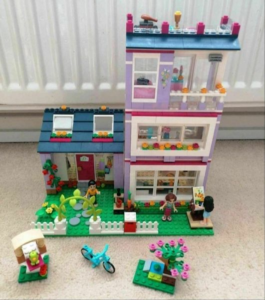 Lego friends 41095 emma's house hot sale