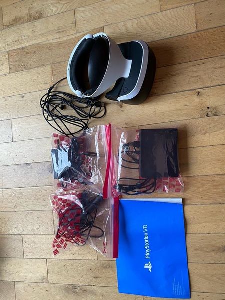 Vr headset ps4 online for sale