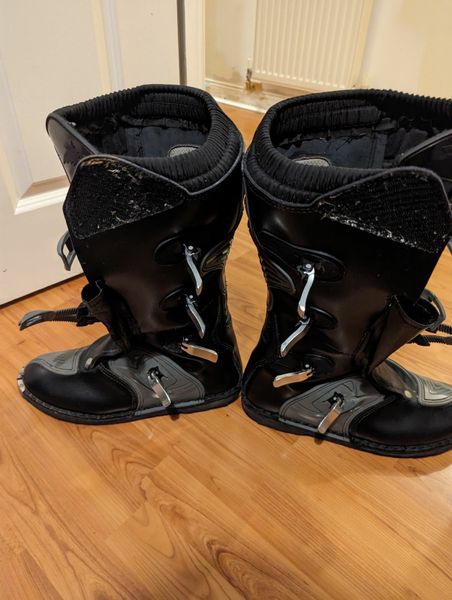 Used mx outlet boots for sale