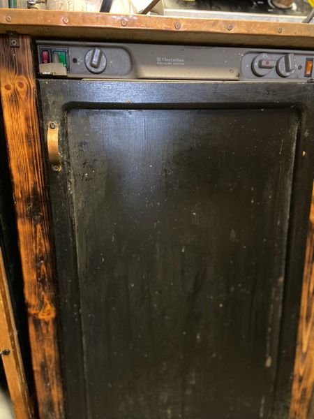 Electrolux gas store fridge