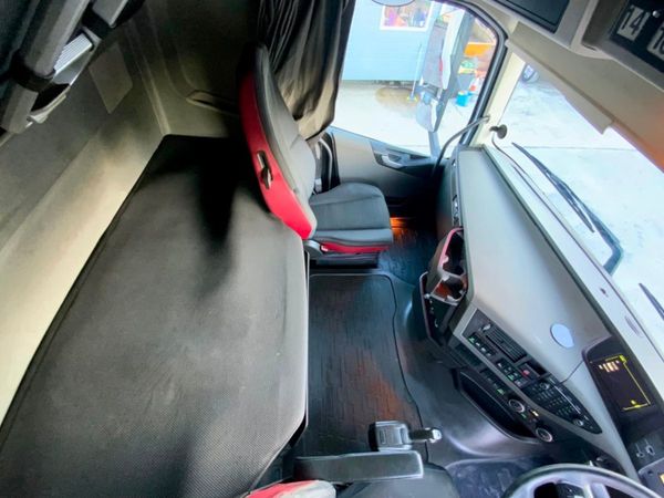 Volvo FH Version4 Mid-lift Gtxl T/unit. 282680997