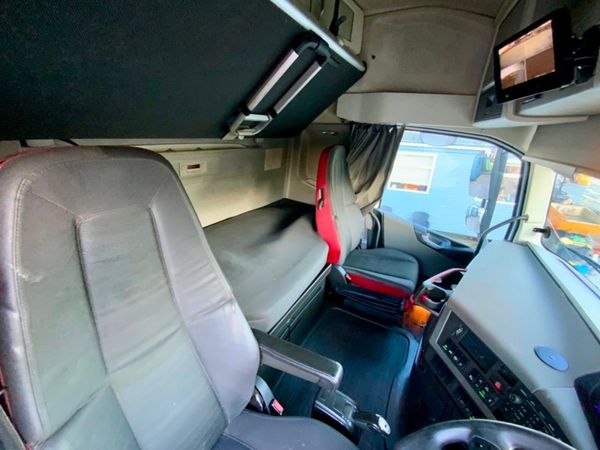 Volvo FH Version4 Mid-lift Gtxl T/unit. 282681000