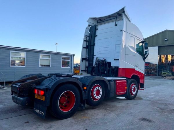Volvo FH Version4 Mid-lift Gtxl T/unit. 282681010