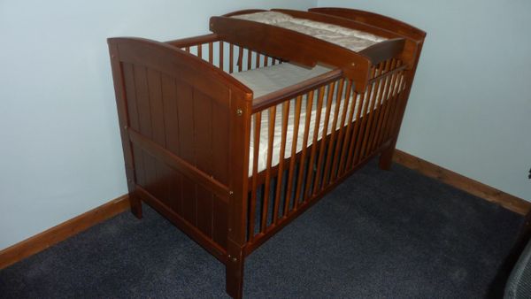 Hayworth cot outlet bed