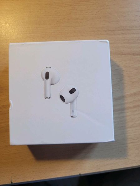 Airpods best sale in offer