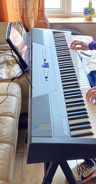 Alesis Recital Pro 88-Key Digital Piano