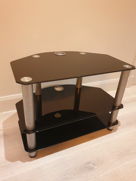 Tempered glass for tv outlet stand