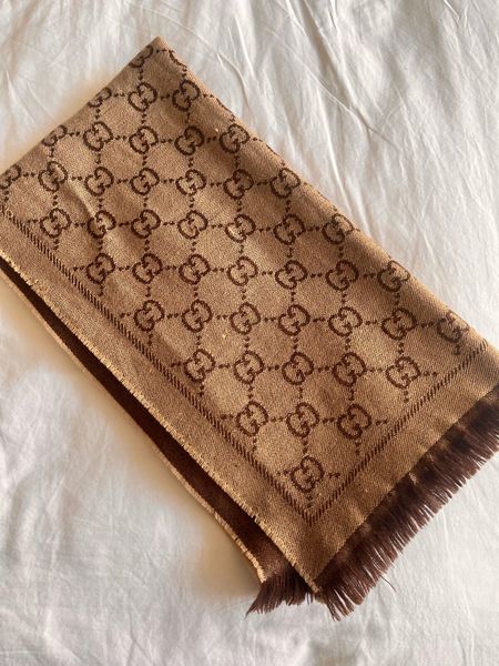 Sale deals gucci scarf