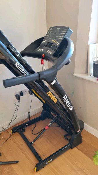 Reebok rz8 online treadmill