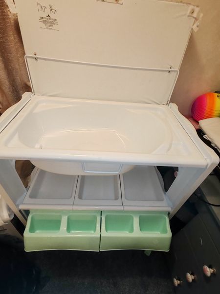 Used baby changing table for outlet sale