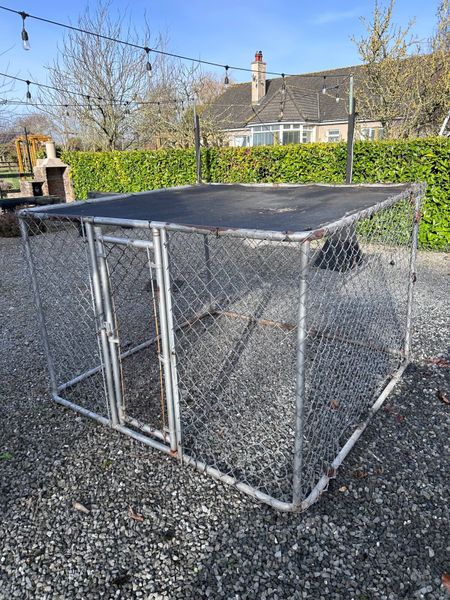Metal dog run with roof sales