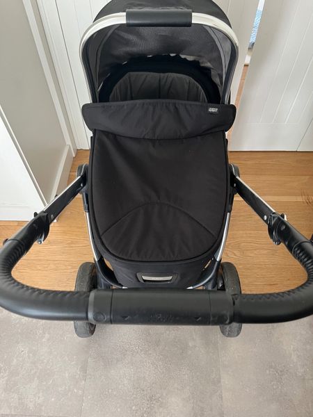 Ocarro pram clearance bundle