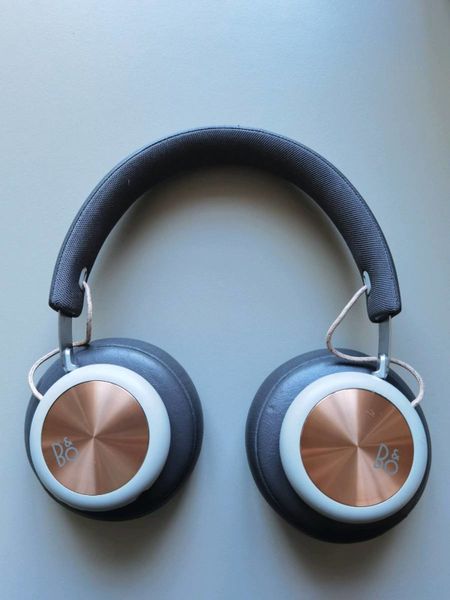 BANG & OLUFSEN H4